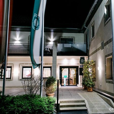 Schlosstaverne Thannhausen Weiz Bagian luar foto